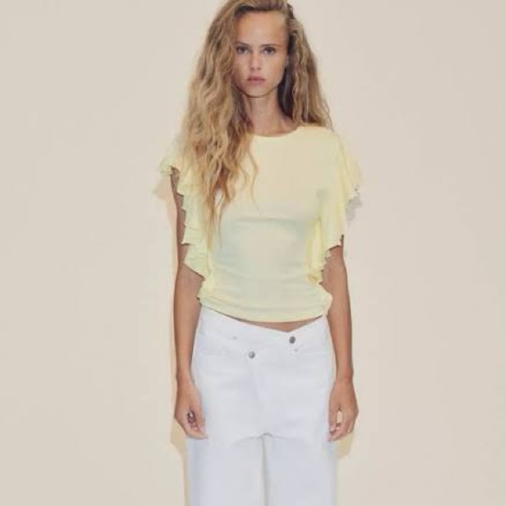 NEW Zara Yellow Ruffled T-shirt - Medium